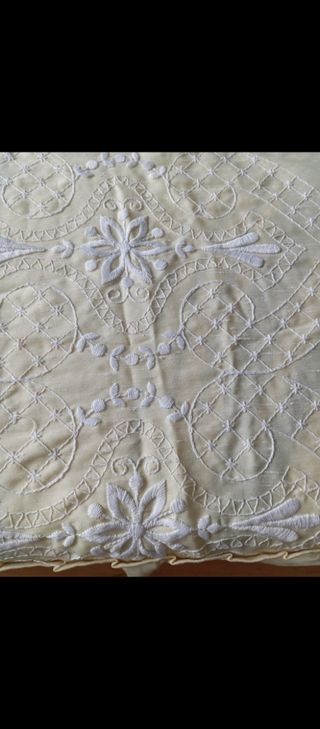 Colcha bordada fina para cama  135cm