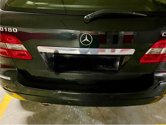 MERCEDES BENZ B 180