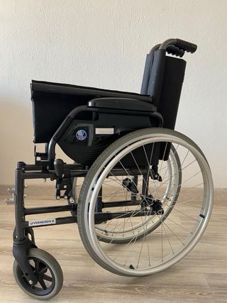 Silla de ruedas plegable ligera