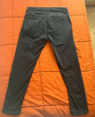 Pantalón Chino Negro Zara