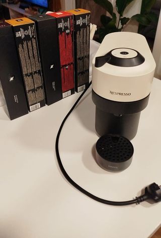 CAFETERA NUEVA NESPRESSO Krups Vertuo