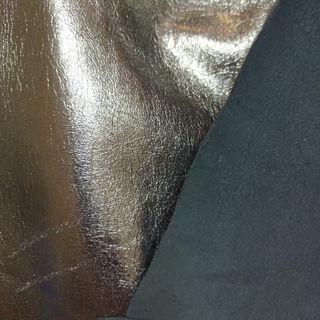 Cuero marrón dorado