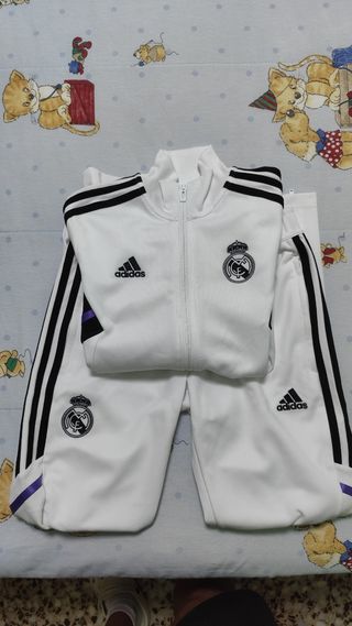 Chándal Real Madrid Adidas, talla 11-12 años
