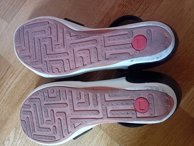 Sandalias Camper negras 38