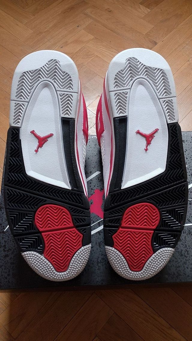 Jordan 4 Retro Red Cement talla 44