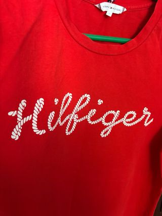Camiseta Tommy Hilfiger roja