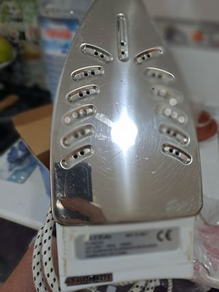 Plancha Bluesky - 1200W - Nueva