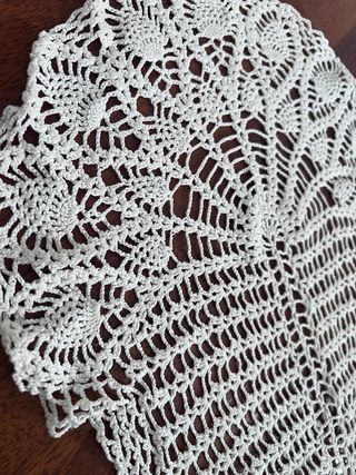 Centrotavola uncinetto bianco 64x34