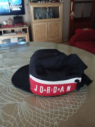 Gorra Jordan negras -