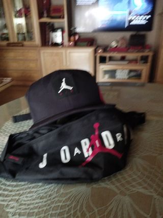 Gorra Jordan negras -