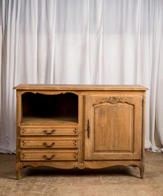 Aparador provenzal de roble