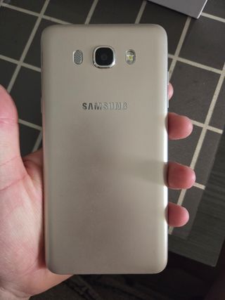 Samsung Galaxy J7 (2016) Dorado
