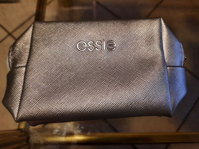 Pochette Essie