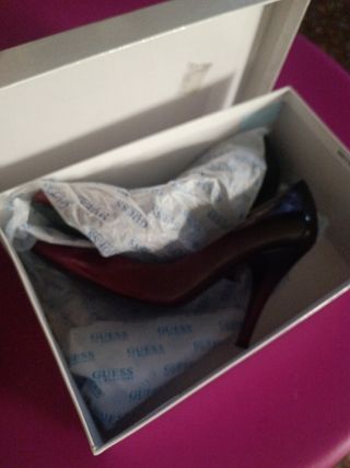 Zapatos Guess Marciano tacón alto