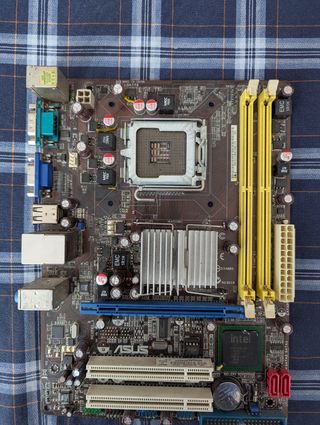 Placa base MSI 775