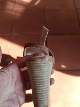 Sandalias tacón Keys marrón