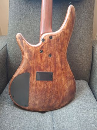 Bajo Ibanez + Amplificador Vox 10W