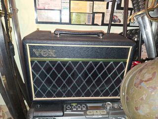 Bajo Ibanez + Amplificador Vox 10W