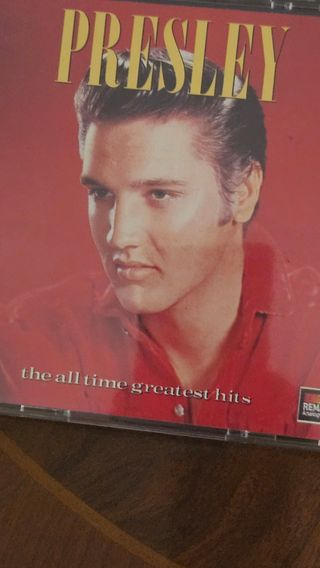 30 CDS. Elvis Presley