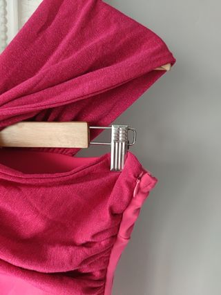 Vestido invitada fucsia
