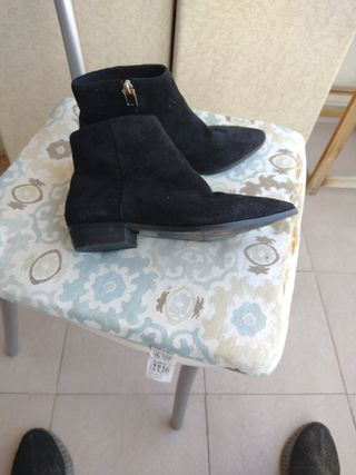 Botines negros de ante
