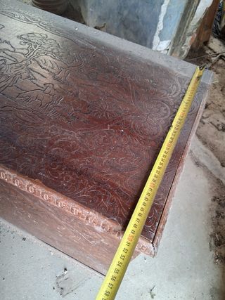 Baúl madera tallada antiguo