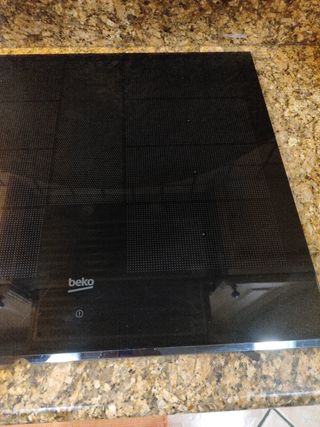 Placa inducción Beko 8 zonas con tara