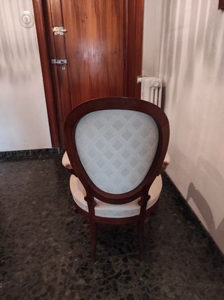 2 Sillas Clásicas Madera - Beige