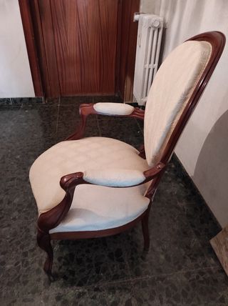 2 Sillas Clásicas Madera - Beige