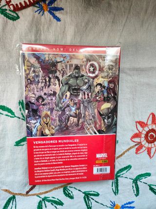 Los Vengadores 6. Mundiales. Marvel Now Deluxe.
