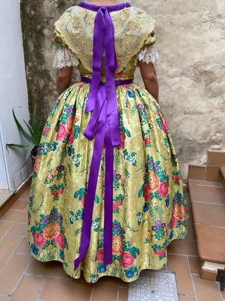 Traje de Fallera