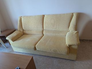 Sofá 2 plazas + sillón amarillos