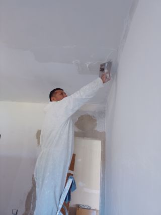 Albañil y pintor económico