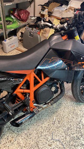 KTM 690 SMR - Supermoto