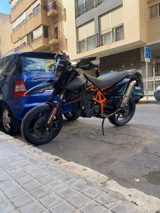 KTM 690 SMR - Supermoto