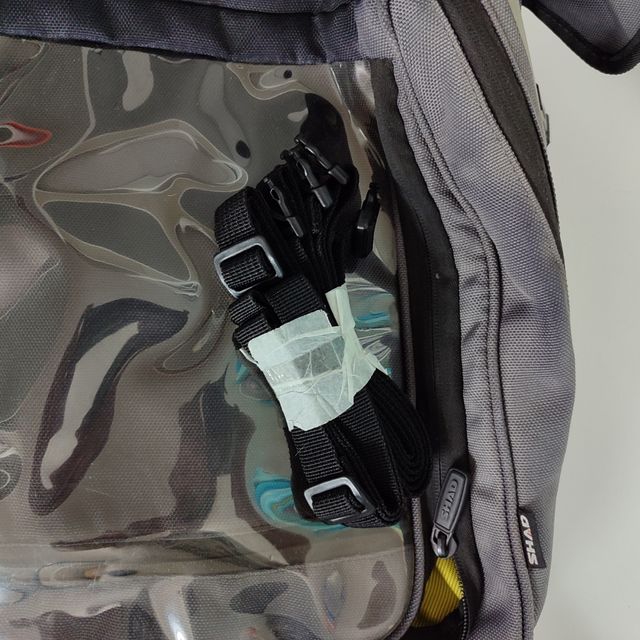 Bolsa Shad SC25 moto depósito + regalo.