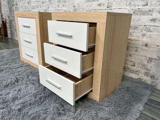 Dormitorio nuevo: Cabecero + 2 mesitas + cómoda