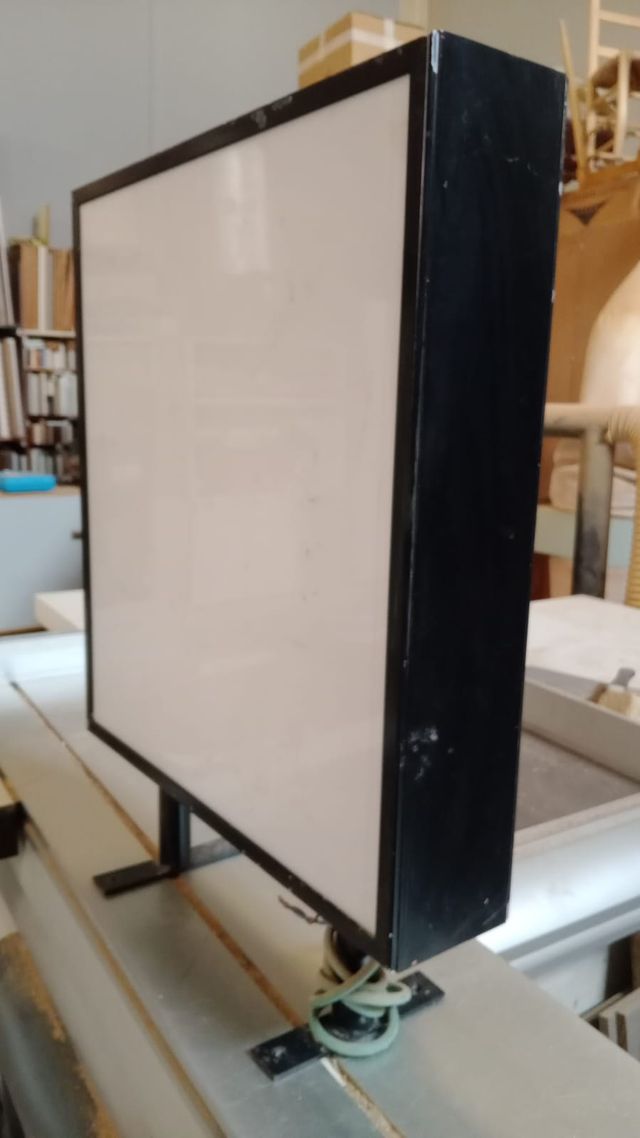 Letrero luminoso cuadrado