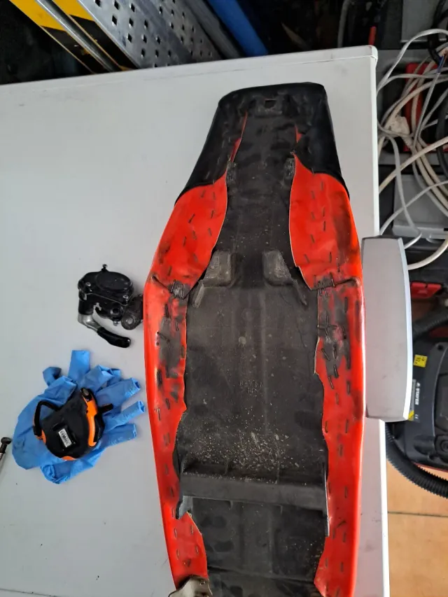 Asiento Honda CR 250R (1999)