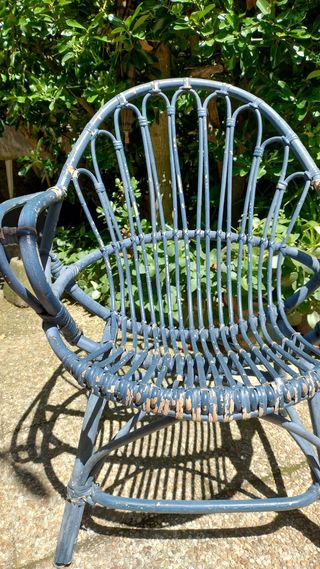 Silla ratán azul vintage