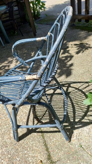 Silla ratán azul vintage
