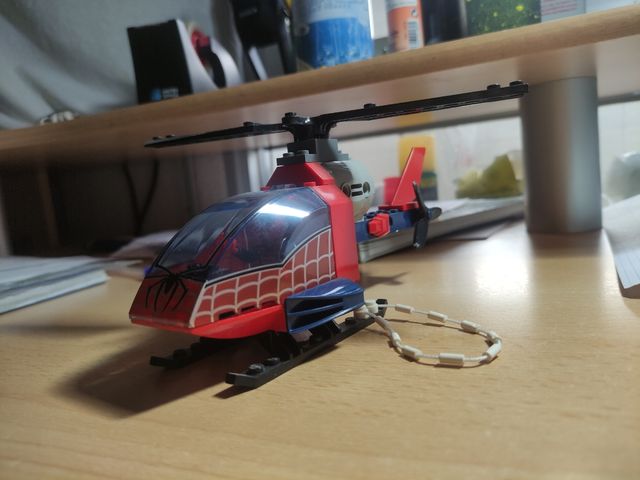 Helicóptero Lego Spiderman