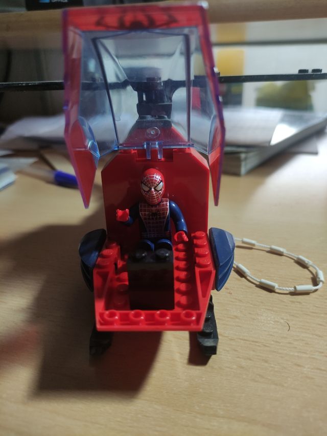 Helicóptero Lego Spiderman