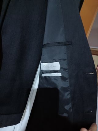 Traje Calvin Klein negro