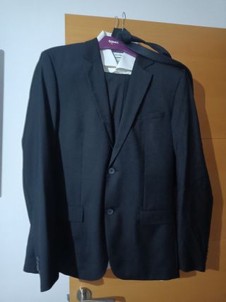 Traje Calvin Klein negro