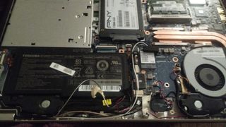 Portátil Toshiba Satellite P50B - Plata