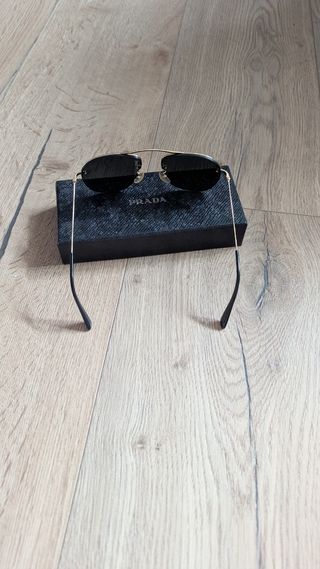 Gafas Prada - Sol - Negras/Doradas