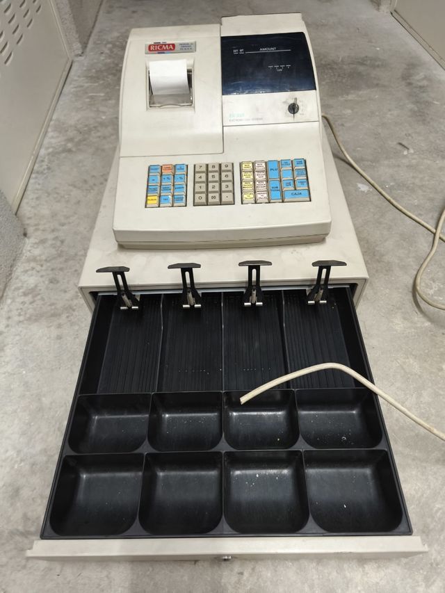 Caja registradora Ricma ER-320