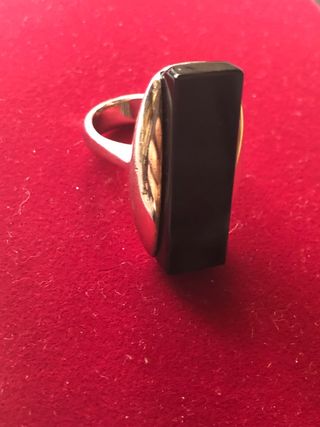 Gran aniillo de plata 925 y Ónix negro