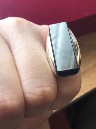 Gran aniillo de plata 925 y Ónix negro